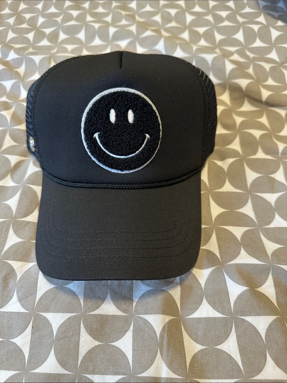 Steve Madden Black Smiley Trucker Hat *NWOT*